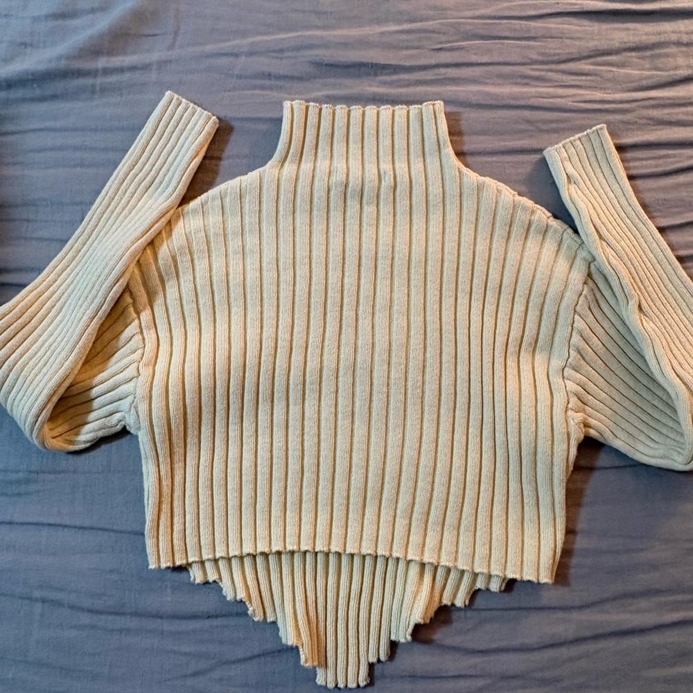 Vintage Forever 21 Yellow Ribbed Turtleneck Sweatshirt